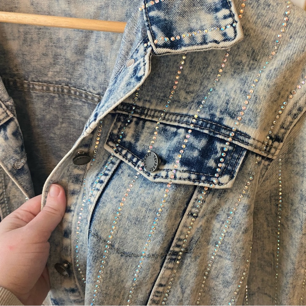 Veveret | Rhinestone Denim Jacket - Picture 3 of 5
